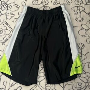 Nike Basketball Shorts Boys size M